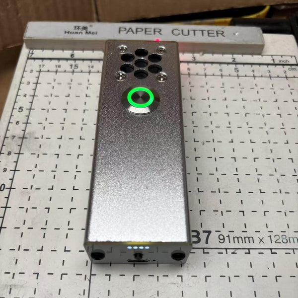 YZ-40 Laser Cannon 40W. (Battery 1500mA*2; Wavelength 974). Range 1 m. Battery life 2 years, with fast charging. The Type-C interface